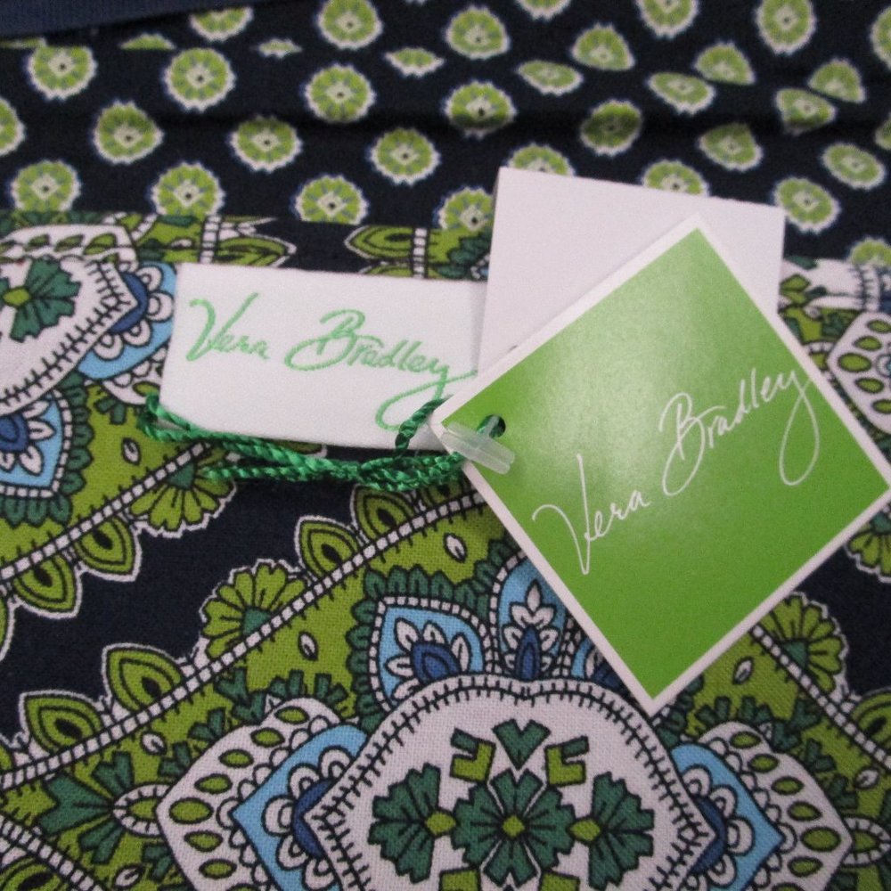 Vera Bradley Paperback Cover in Cambridge NEW WITH TAGS